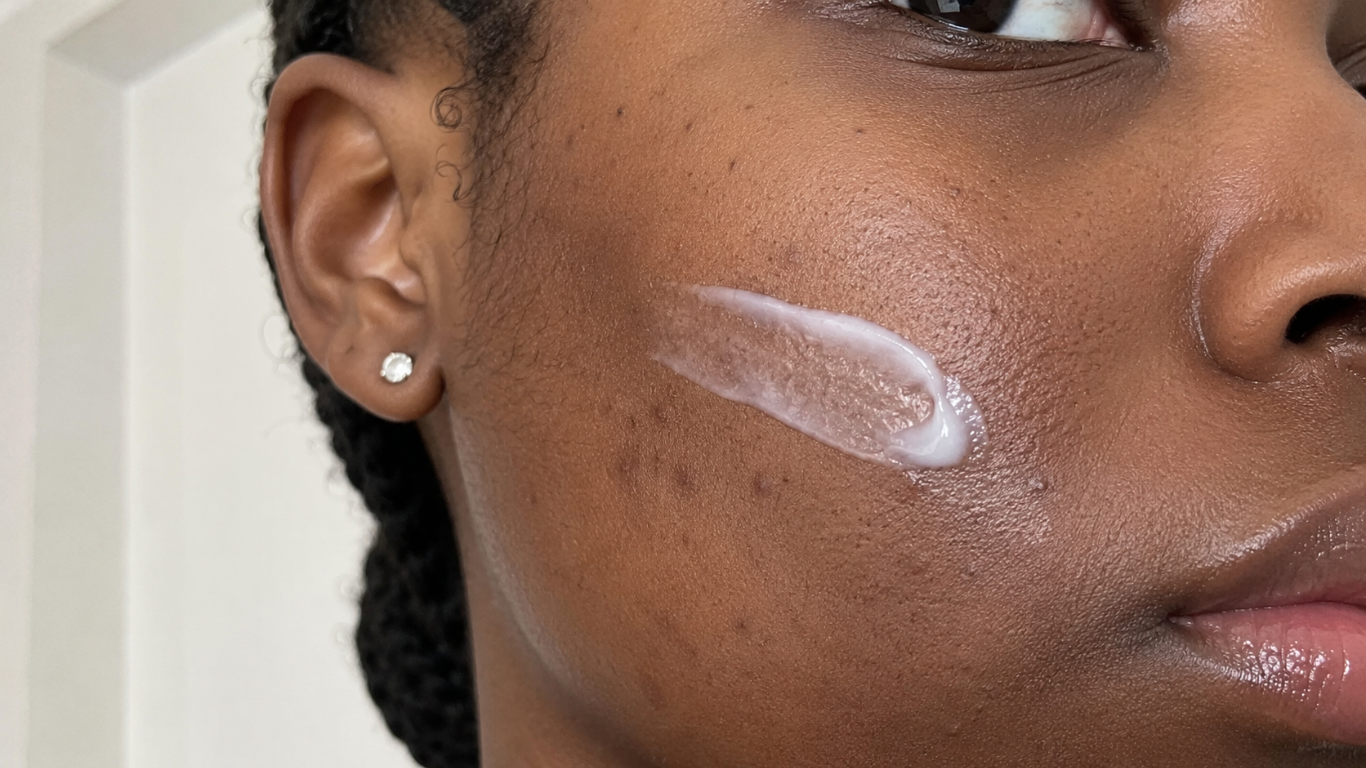 Is My Skin Dry or Dehydrated? Understanding Your Skin Needs with Natural Ingredients